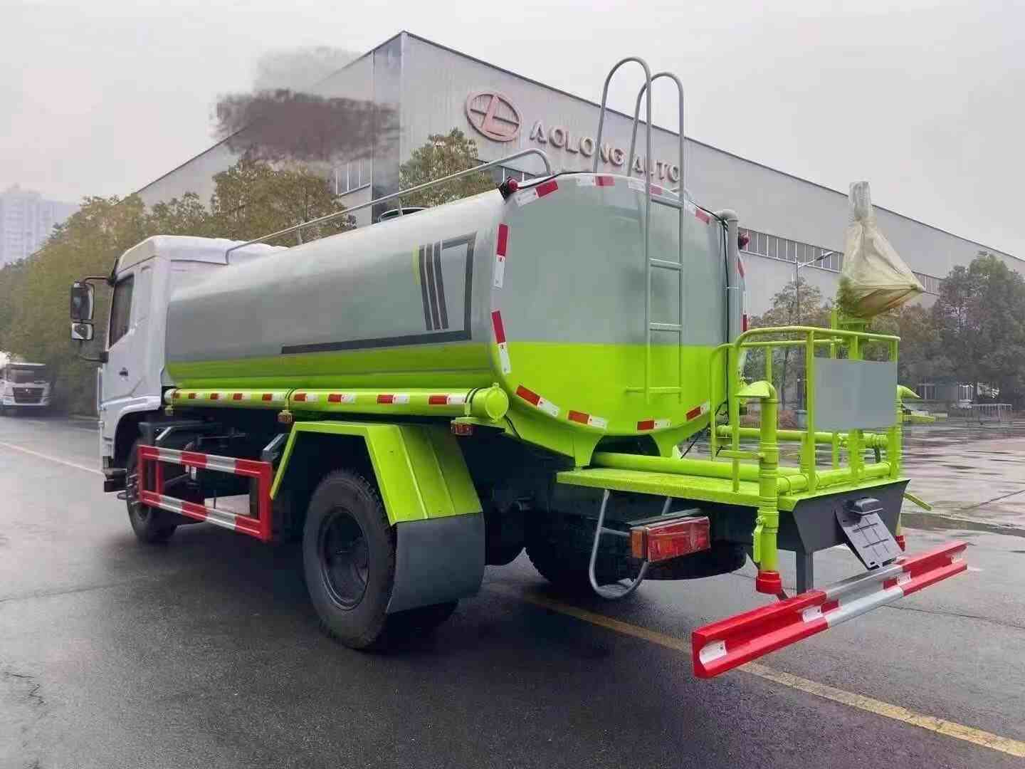 東風(fēng)全系灑水車的配置詳情和參考價格